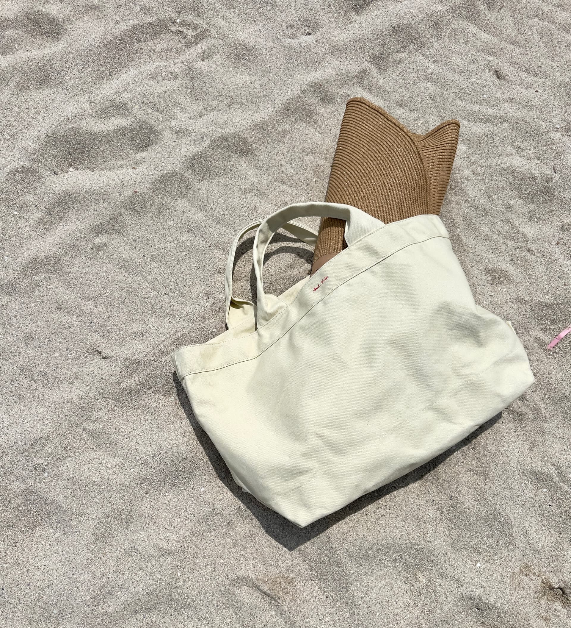 Durable canvas carryall beach lifestyle - women's oversized tote statement beach bag